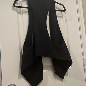 A good condition color black size s